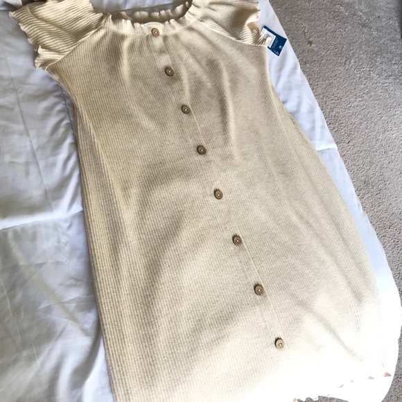 CREAM OFF THE SHOULDER DRESS. - Picture 1 of 1